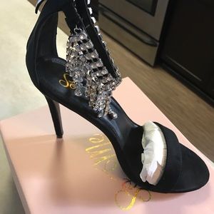 Women's Size 11 Black Heels Jewel Tassel